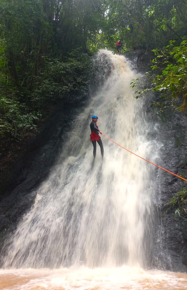 Canyoning in Brasilien hält fit und macht Spaß